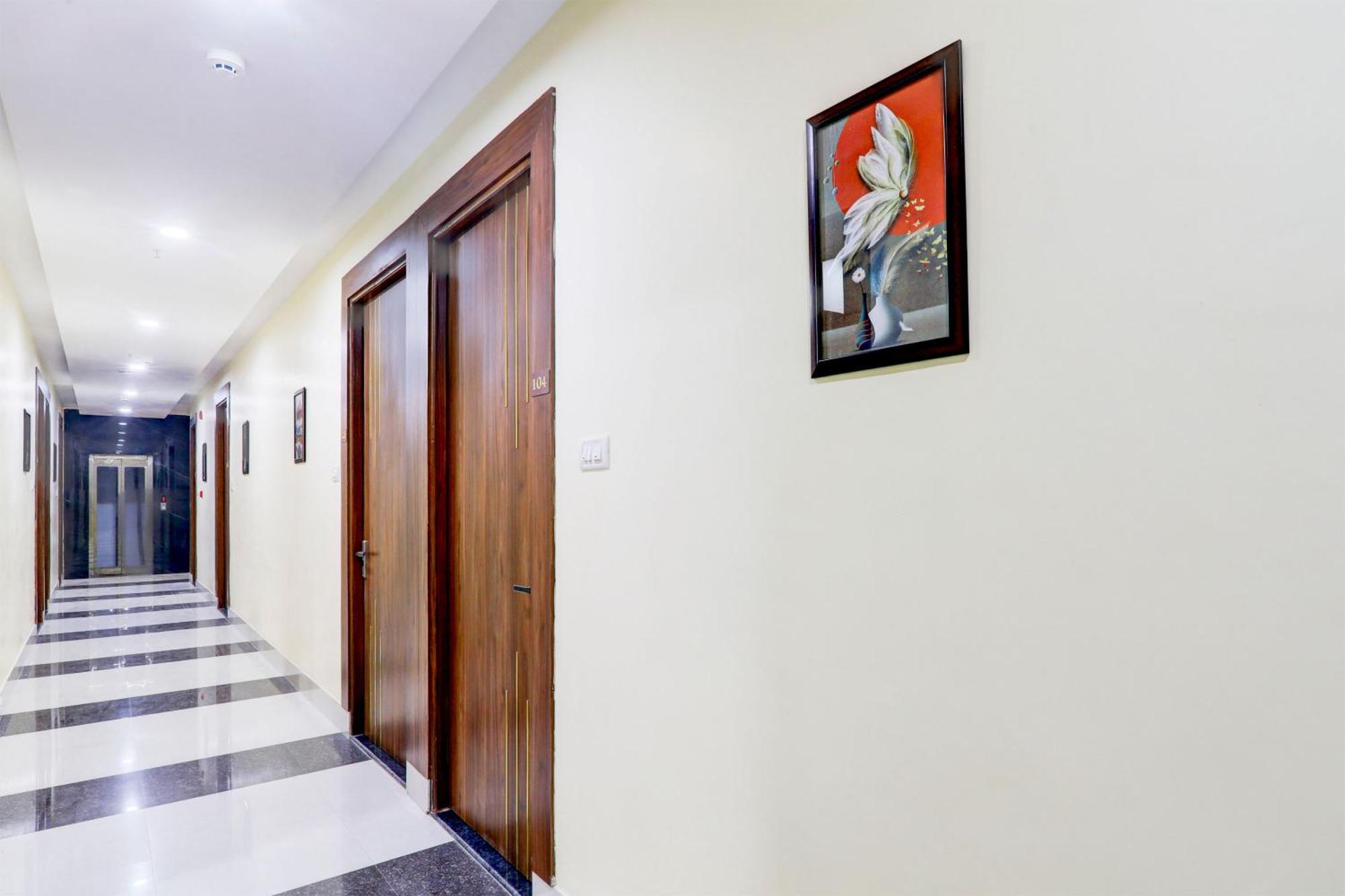 ホテル Super Townhouse Gls International ラクナウ エクステリア 写真