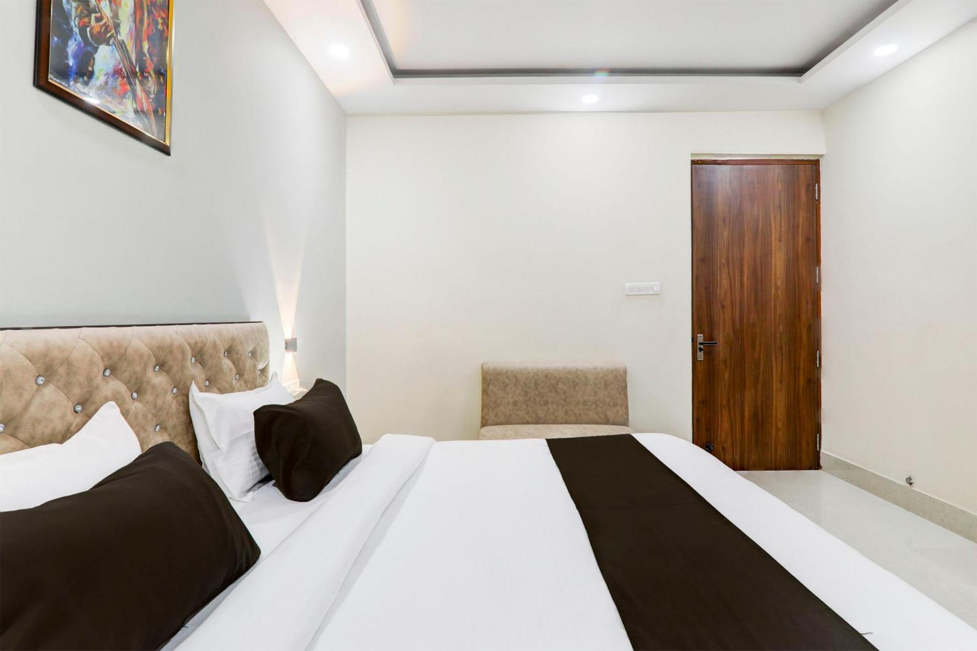 ホテル Super Townhouse Gls International ラクナウ エクステリア 写真